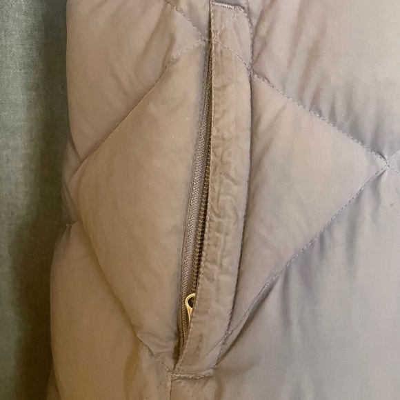 North Face Parka w/ Detachable Hood - Picture 4 of 4